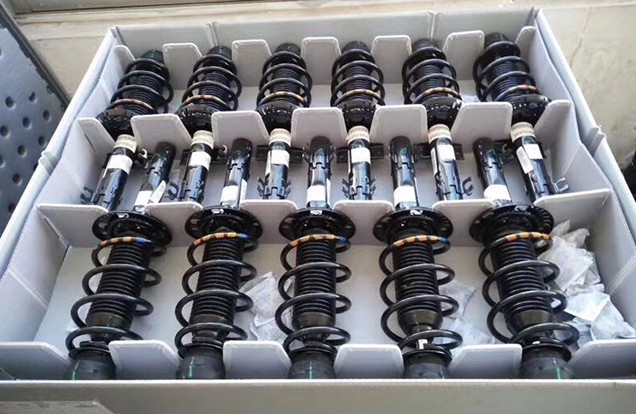 九通智能为萨克斯提供汽车配件的内衬托盘